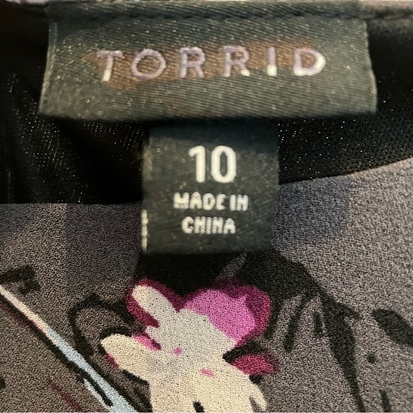 Torrid Black Floral Georgette Flutter Sleeve Mini Dress Size 10 - Picture 6 of 13